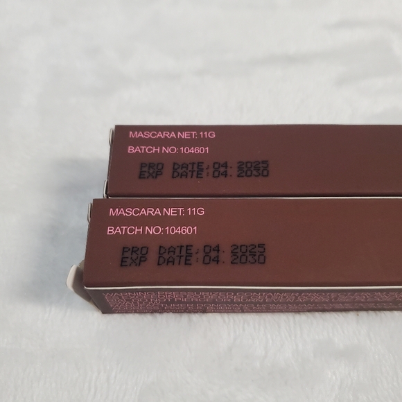 KEVIN&COCO Black Mascara - Picture 5 of 7